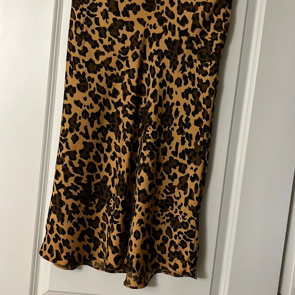 Like new! Babaton print Skirt